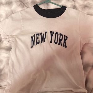 Brandy Melville white Net York cropped tee